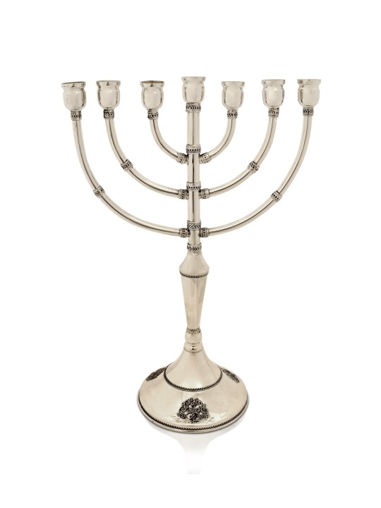 חנוכיית כסף עם פיליגרן תימני מסורתי , מתנות לחנוכה , א